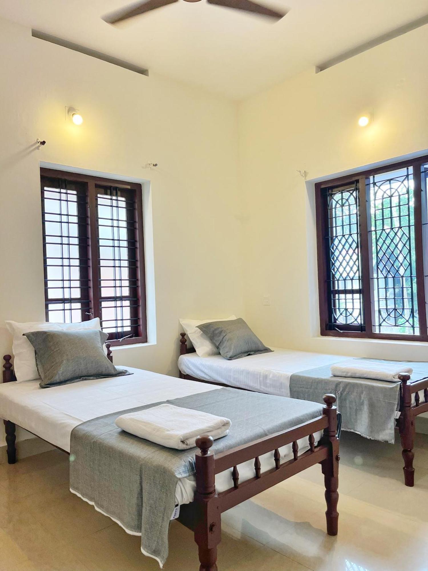 Bava Beach Resort & Retreat Center Варкала Экстерьер фото