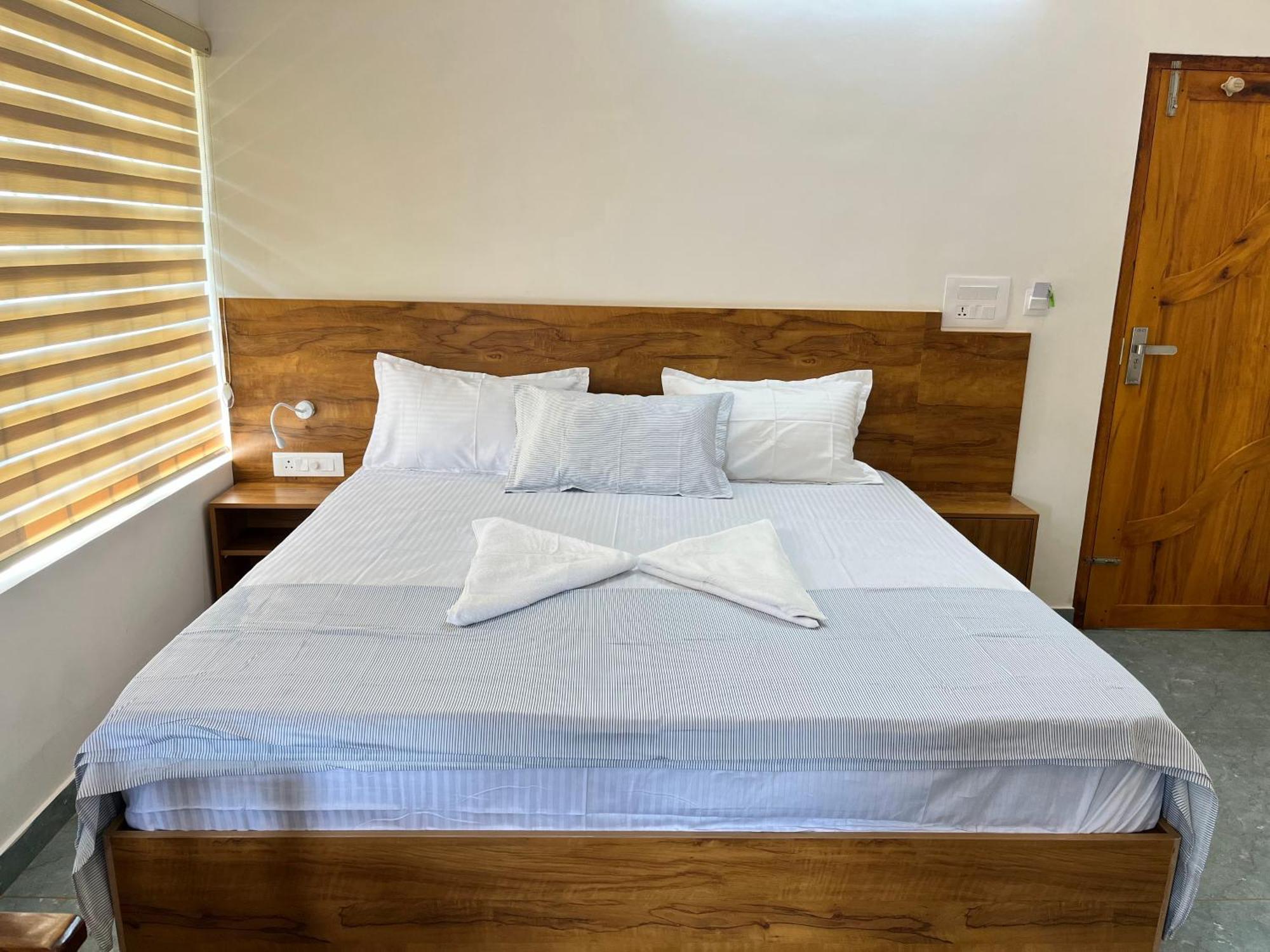 Bava Beach Resort & Retreat Center Варкала Экстерьер фото