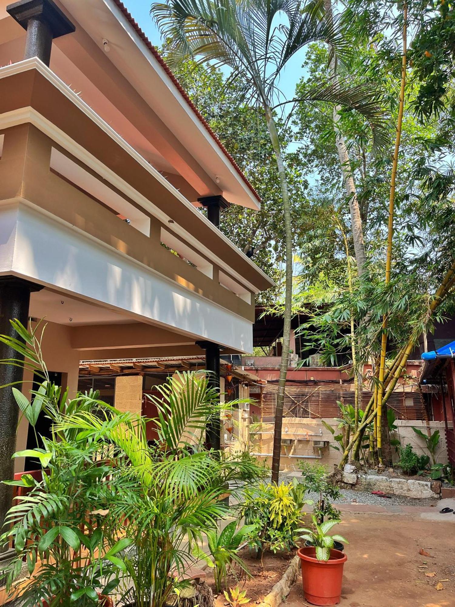 Bava Beach Resort & Retreat Center Варкала Экстерьер фото