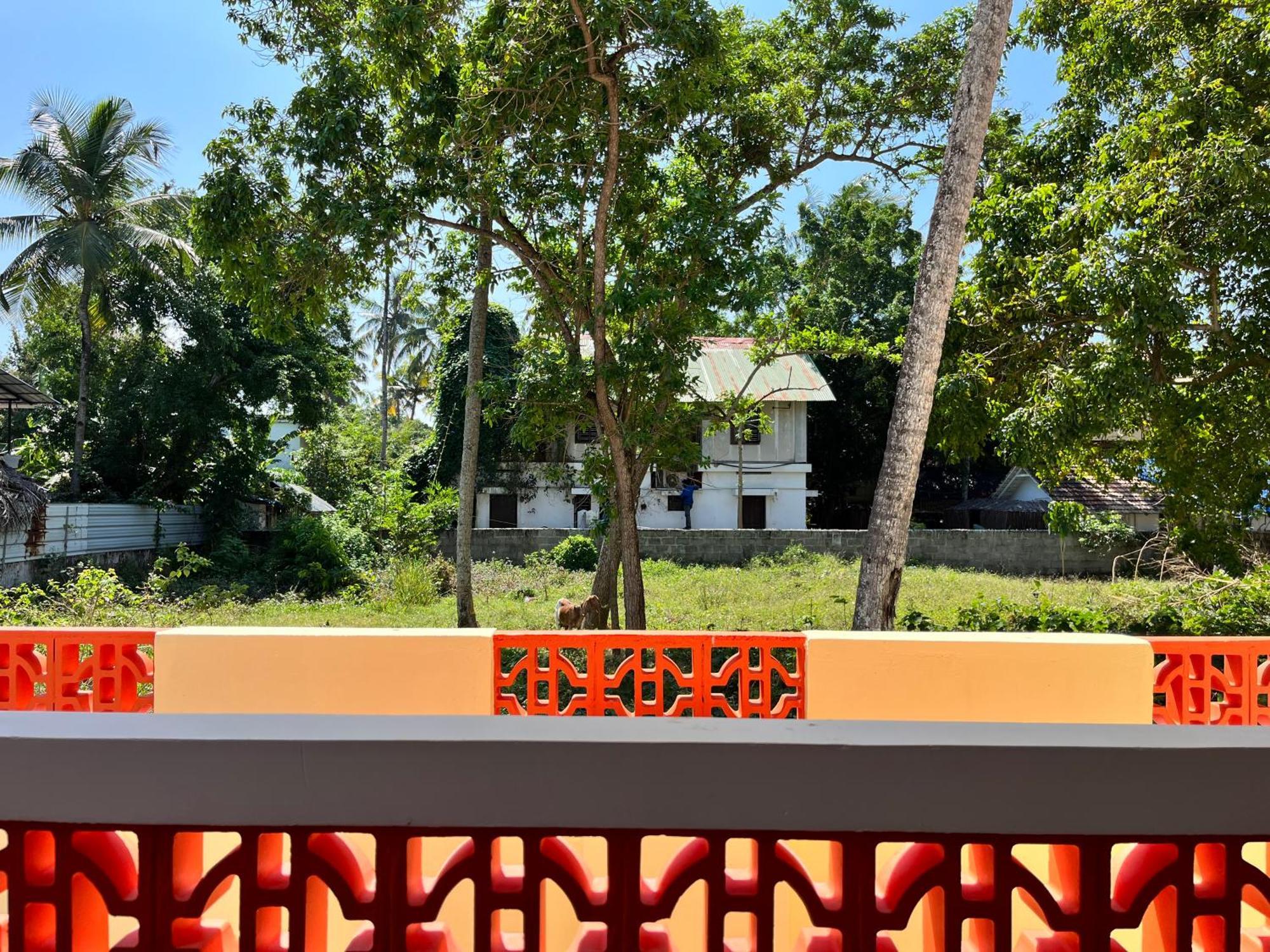 Bava Beach Resort & Retreat Center Варкала Экстерьер фото